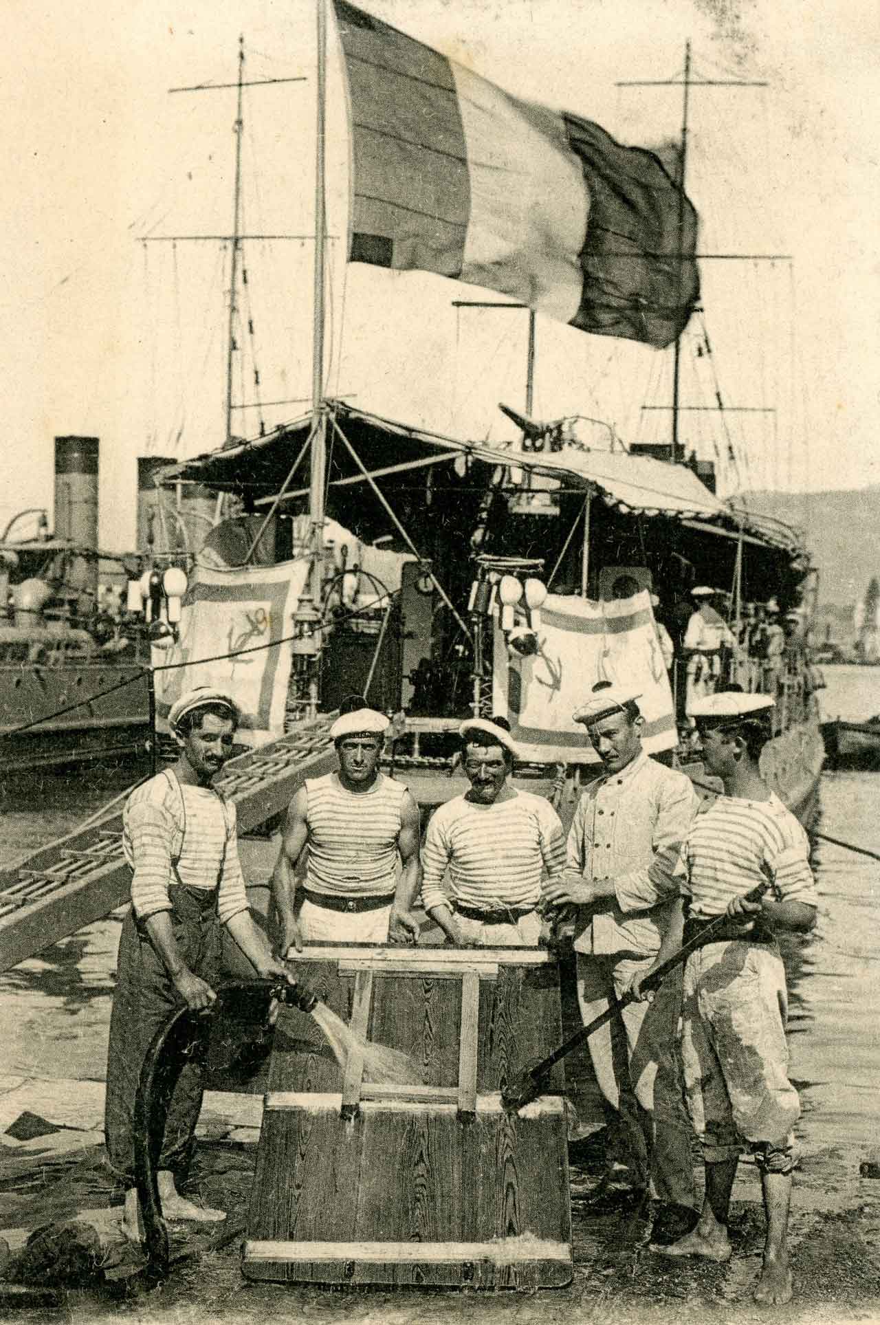 French marine nationale sailors - 20th century